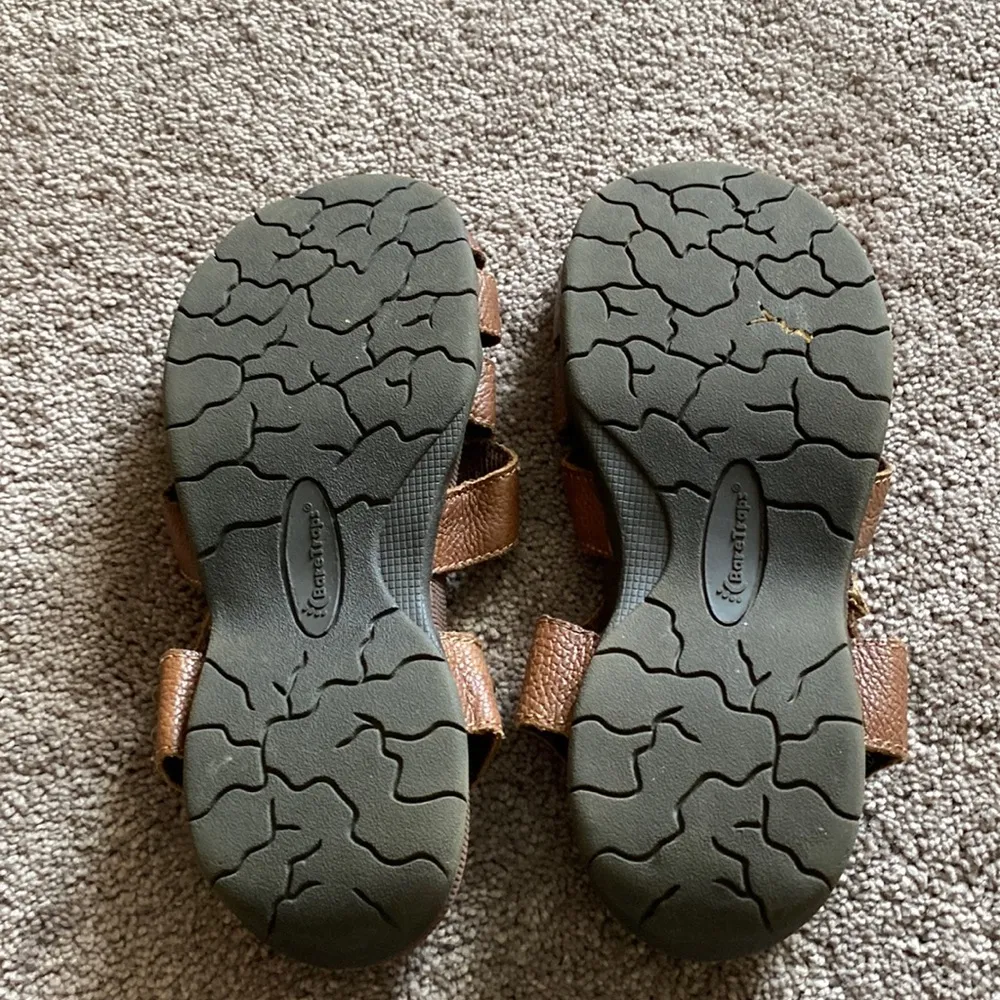 Baretraps Laurey Leather Shoes SIZE 8 - Image 3