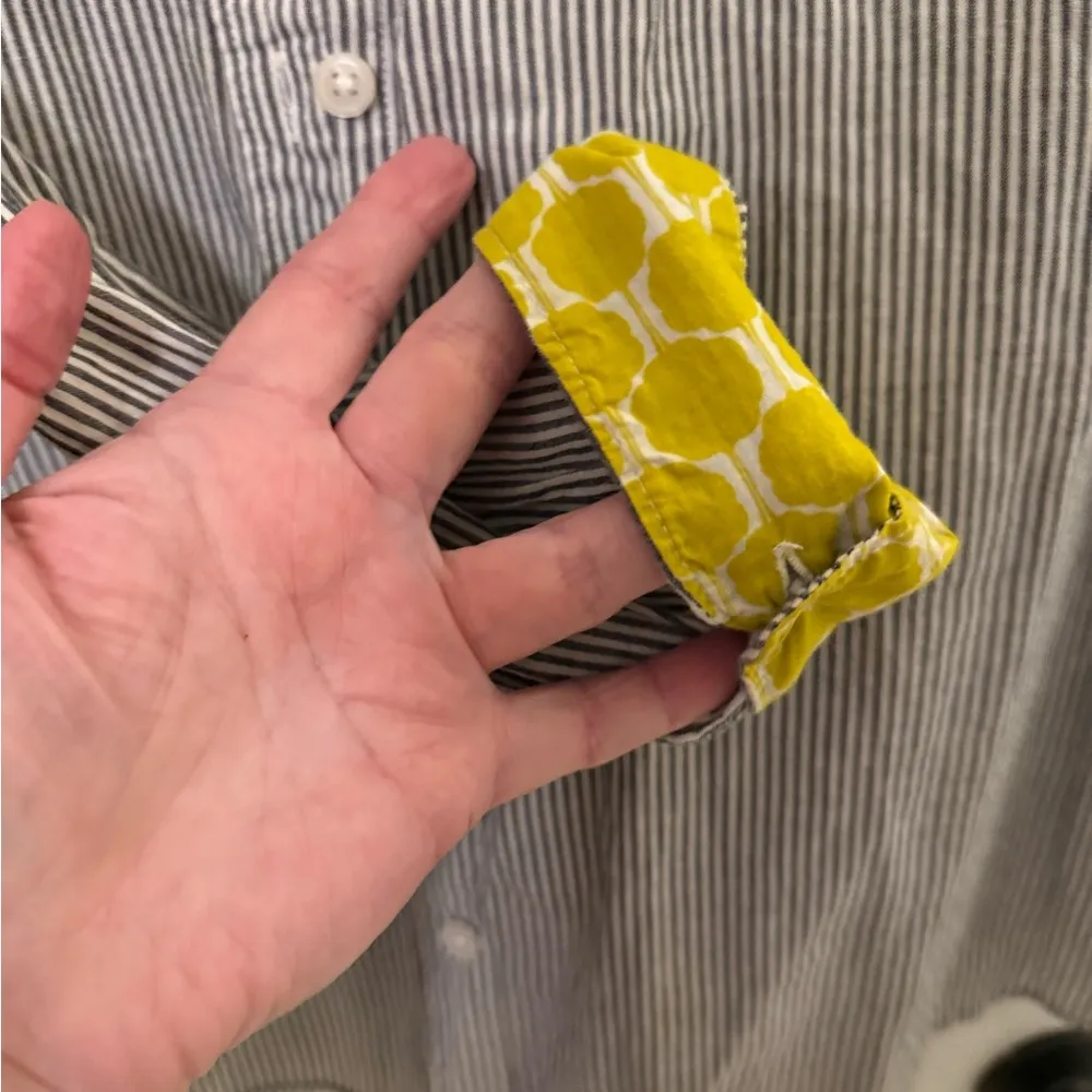 Crown & Ivy Black and White Casual Button Down Shirt - Image 4