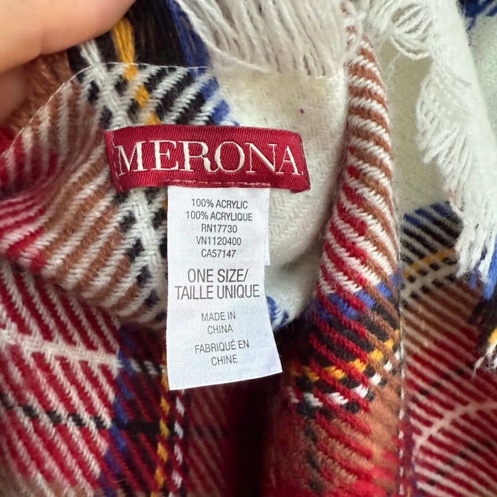 Merona White & Red Tartain Plaid Blanket Scarf - Image 3