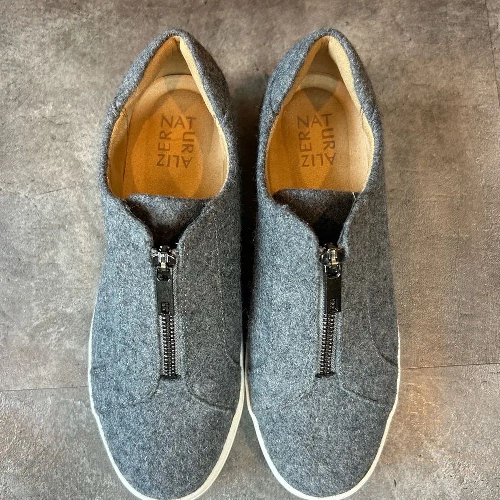 Naturalizer Women's Cyan Sneaker Gray Flannel Size 8 Zip Up Easy Slip On - Image 6