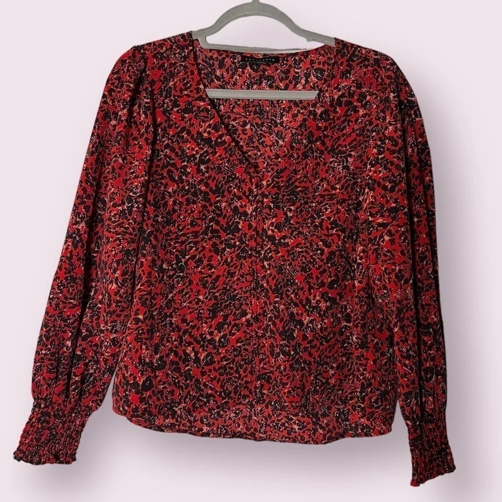 Sanctuary Red and Black V Neck Harmony Blouse in Surreal XS - Image 10