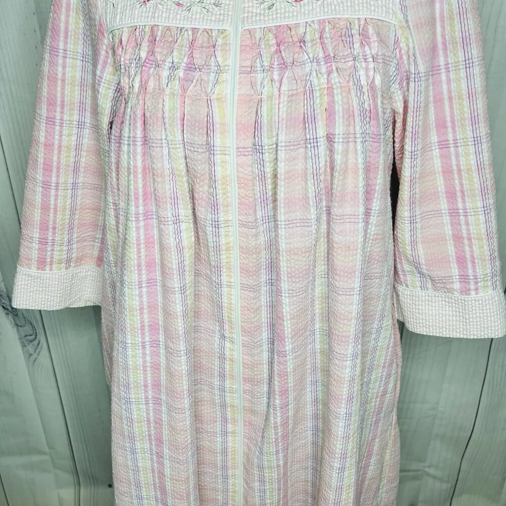 Miss Elaine Sz M Seersucker House Coat Robe Nightgown House Dress Full Zip Pink Size M - Image 6
