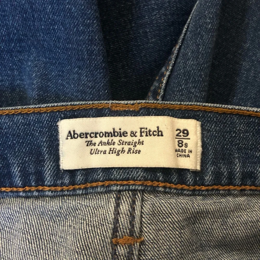 ABERCROMBIE & FITCH The Ankle Straight Ultra High Rise Size 29 - Image 5