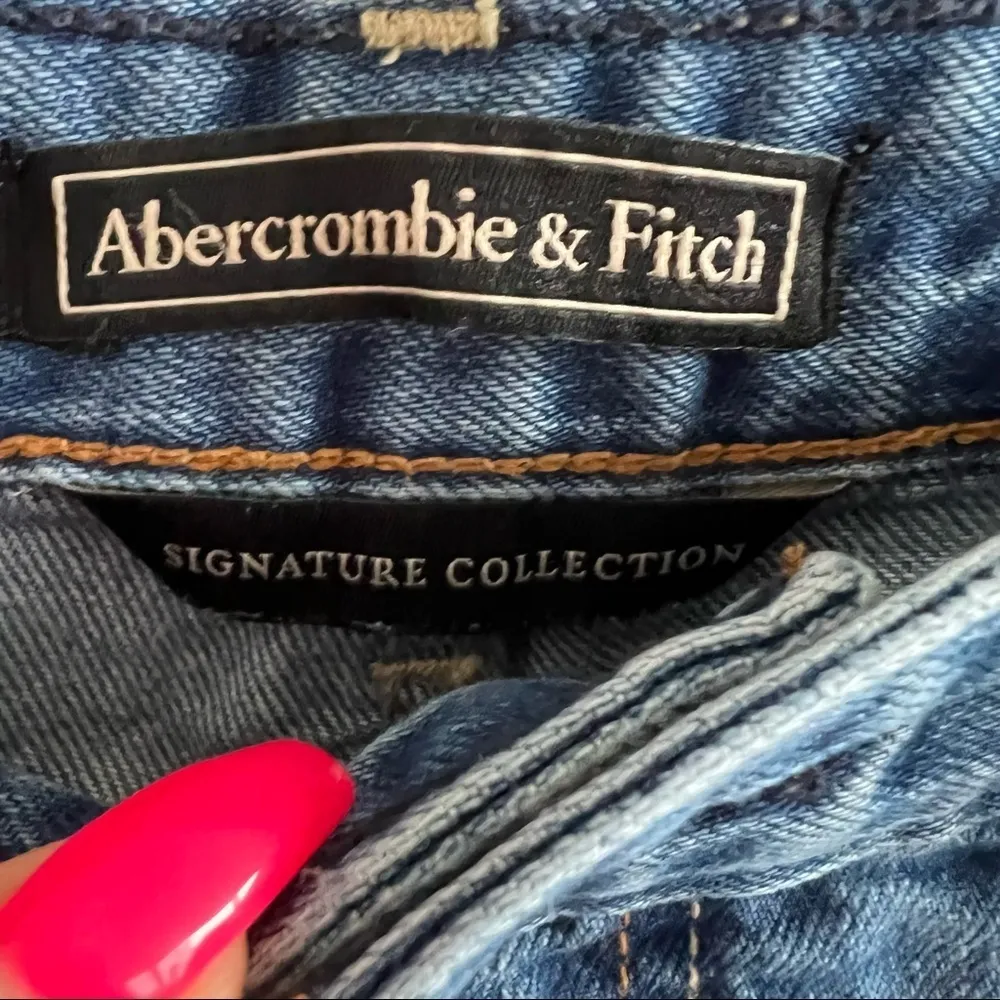 Abercrombie & Fitch Signature Collection Distressed Blowout Denim Jeans 27 - Image 2