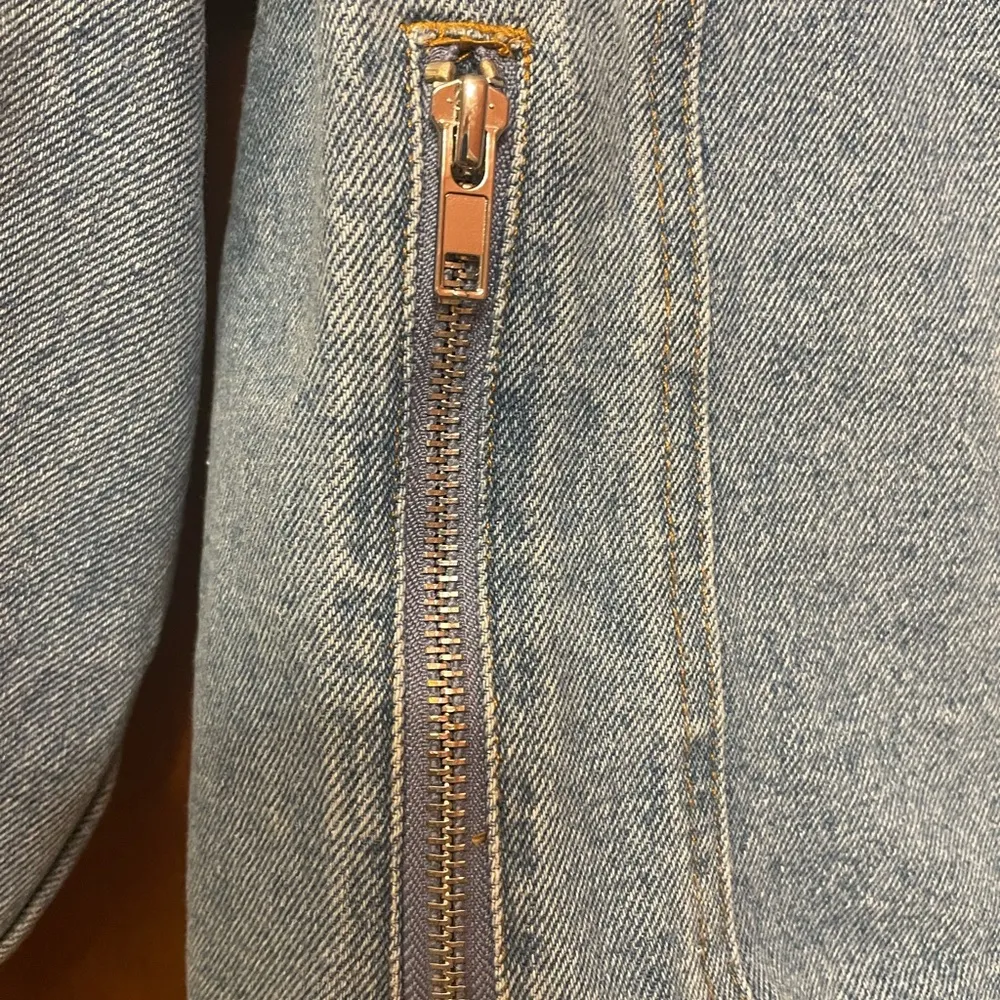 Wild Honey Women Vintage Lite Wash Denim Jean Bomber Jacket w Belt Size Sm - Image 3