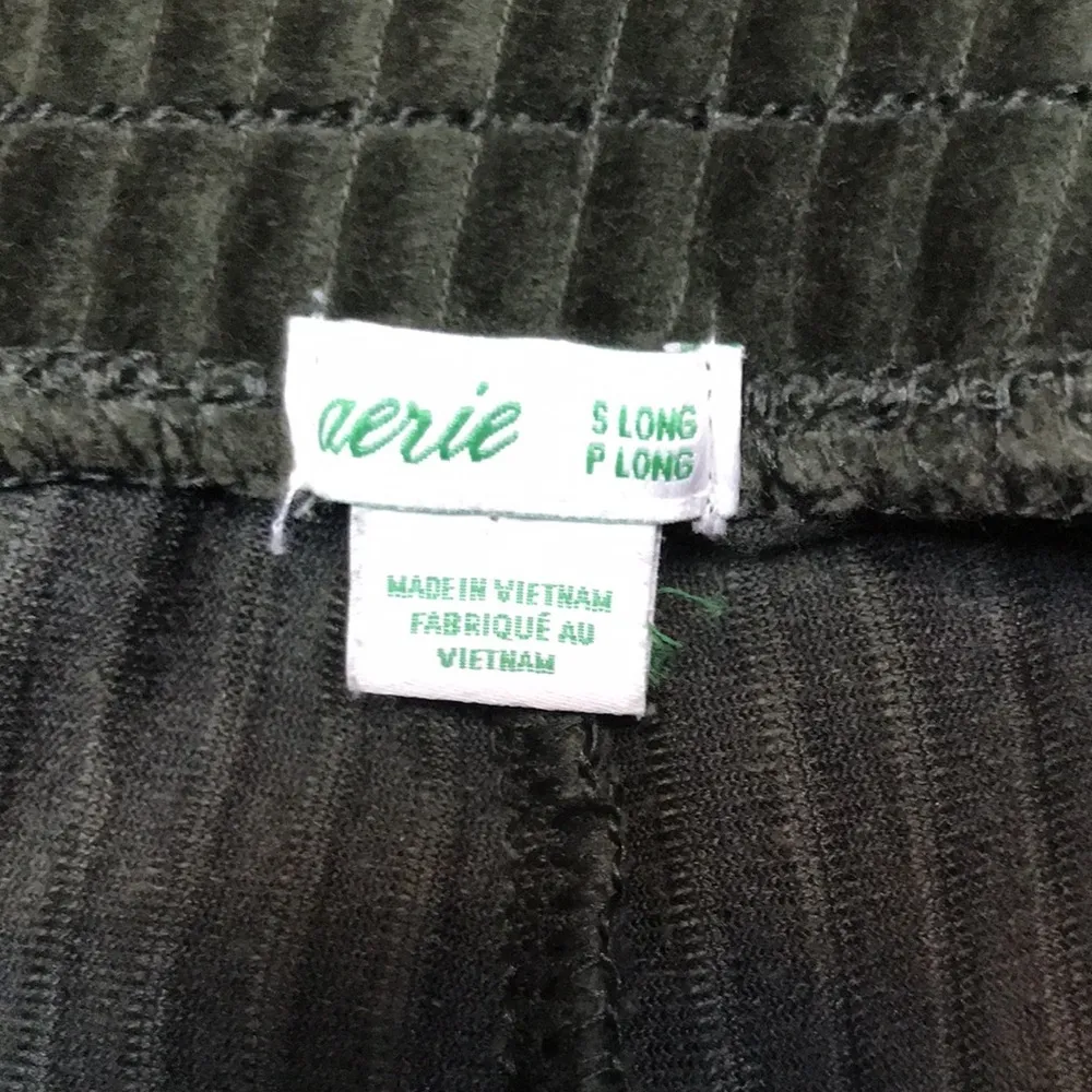 Aerie Women’s Small Long Groove On Ribbed Velour Green Flare Pull-On Pants - Image 7