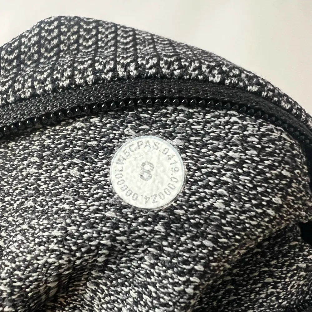 Lululemon Speed Up Tight 28” Full-On Luxtreme Luon Size 8 Gym Goth Meets Pilates - Image 7