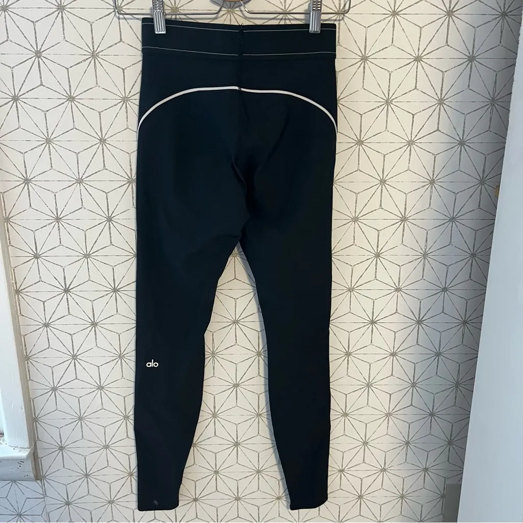 Alo Yoga Logo Waistband Legging - Image 4