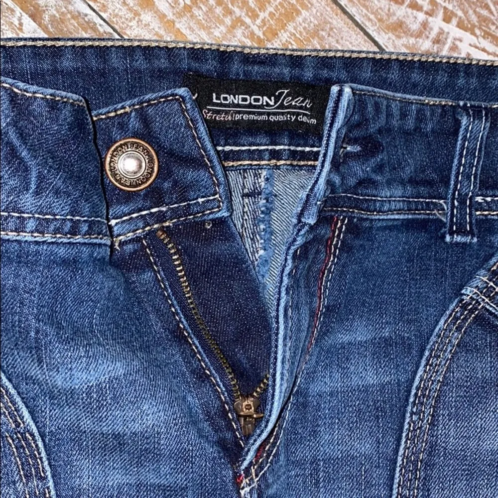 London Jean shorts - size 6 - Image 4