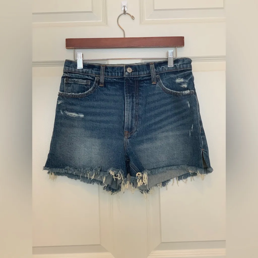 Abercrombie & Fitch Denim Blue Women's Mom Shorts.   Size-28 - Image 2