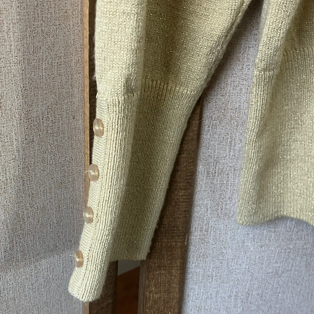 JM Collection  Metallic Gold Sweater large - Image 7