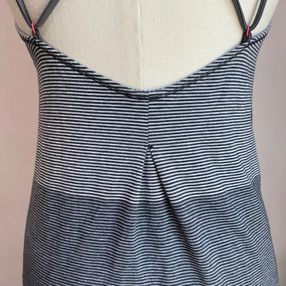 Lululemon Grey Striped Cross Strapped Low Back Tank Top Size M - Image 5