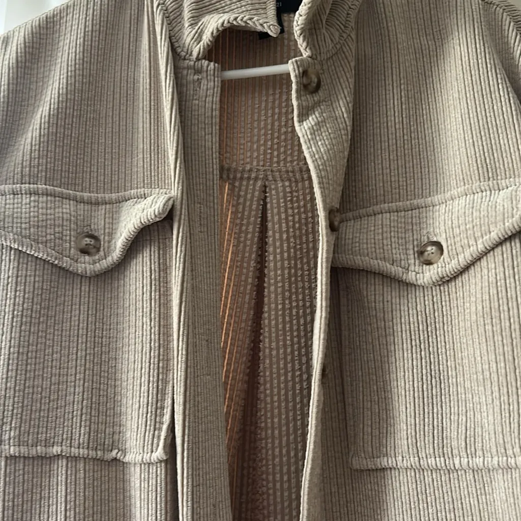 NWOT! forever 21 corduroy jacket - Image 4