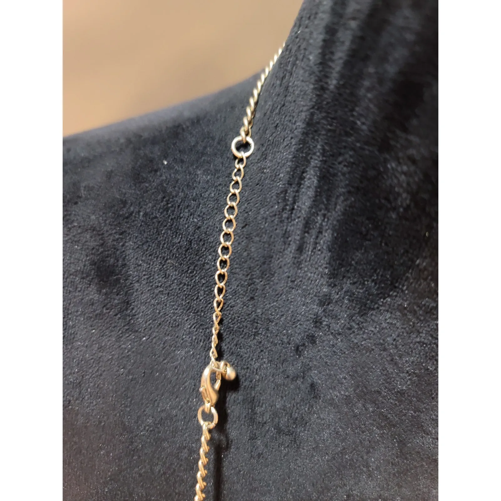 Women's Long Gold Tone Heart Pendant Chain or Necklace With Lobster Claw Lock - Image 5