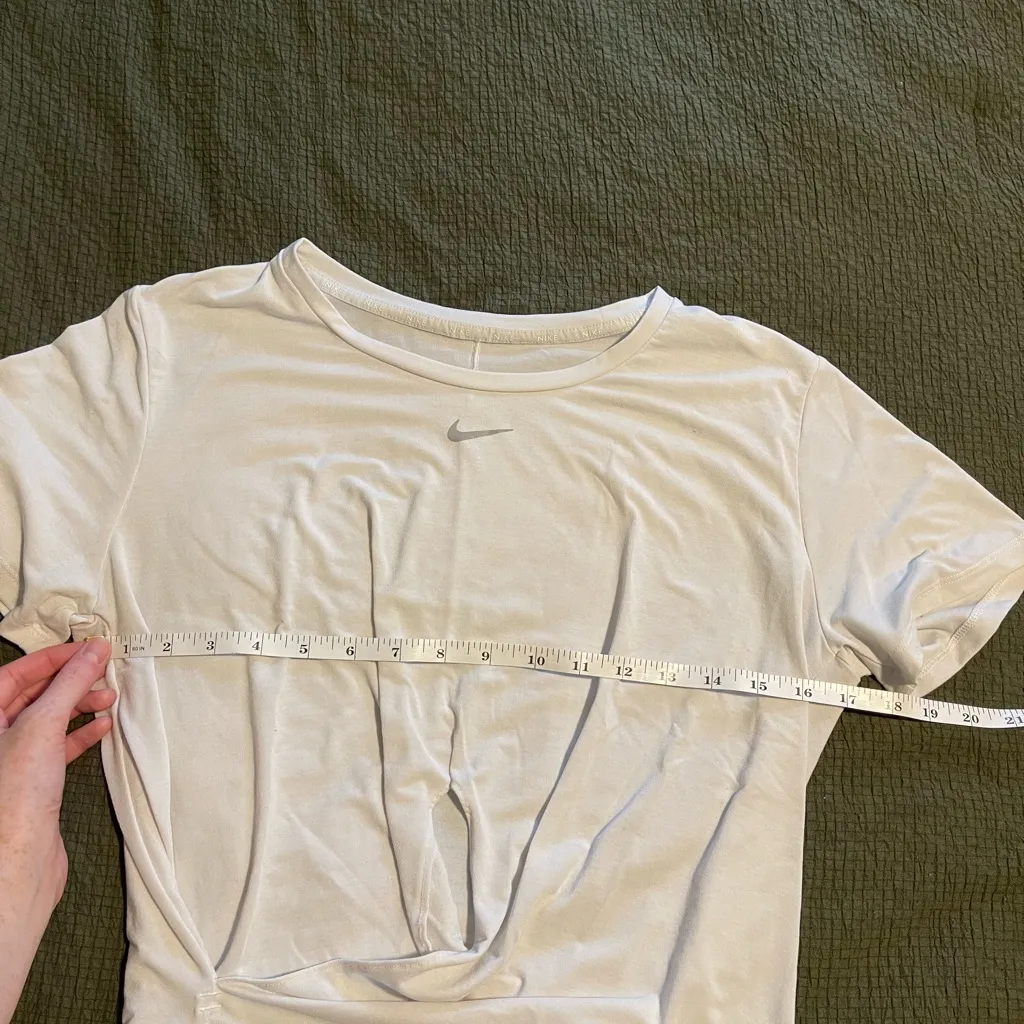 Nike White Short Sleeve T-Shirt - Image 5