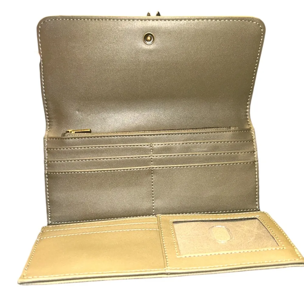 Universal Thread Olive Green Women’s Faux Leather Bifold Snap Wallet - Image 3