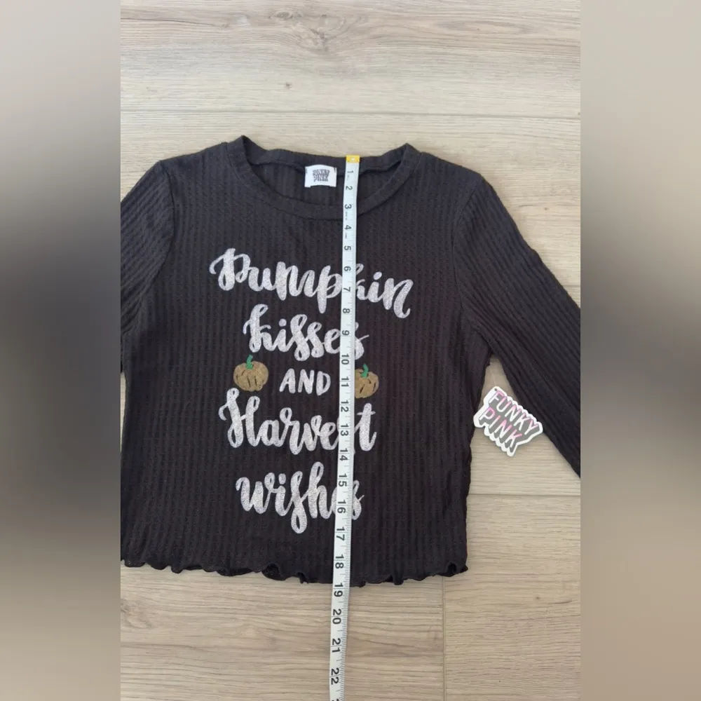 FUNKI PINK HALLOWEEN 🎃👻 Black Long Sleeve with Pumpkin Print.
*NEW WITH TAGS 🏷️ Size undefined - Image 3