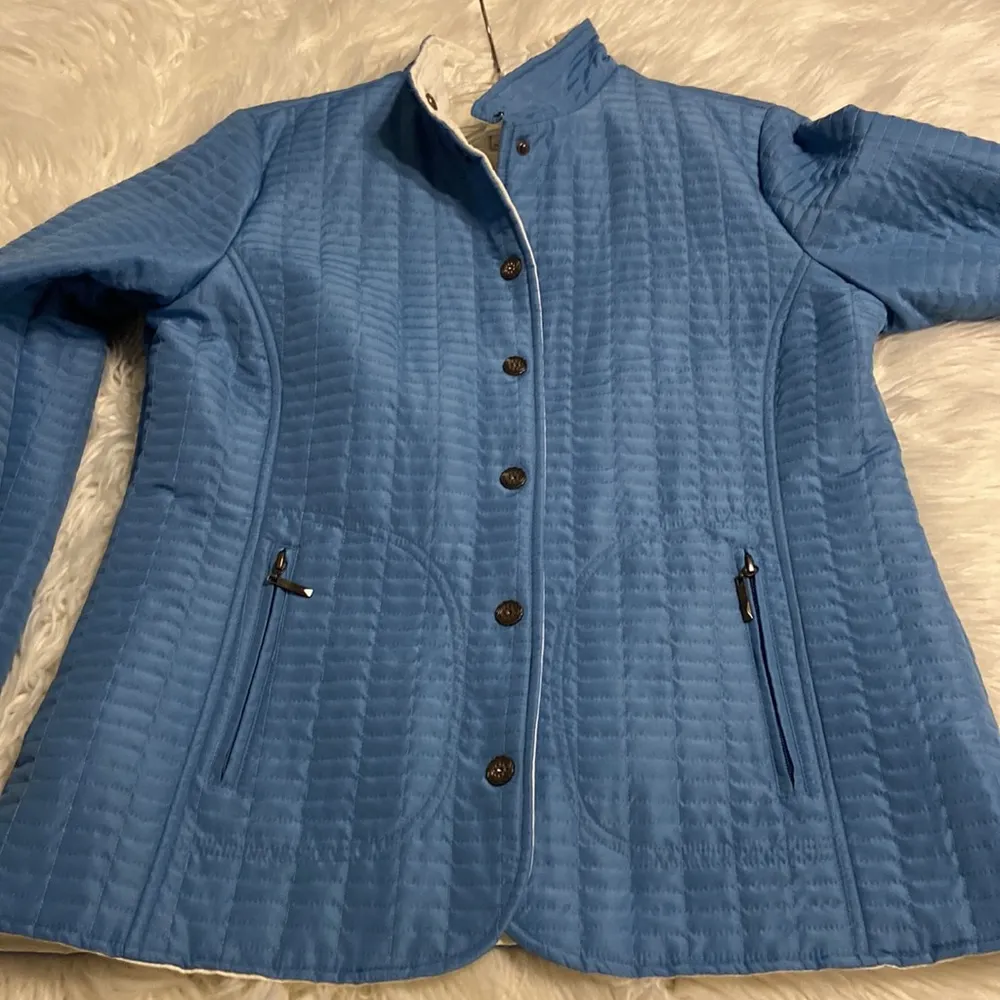 The TOG Shop Quilted Jacket color blue excellent condition size M Size M - Image 12