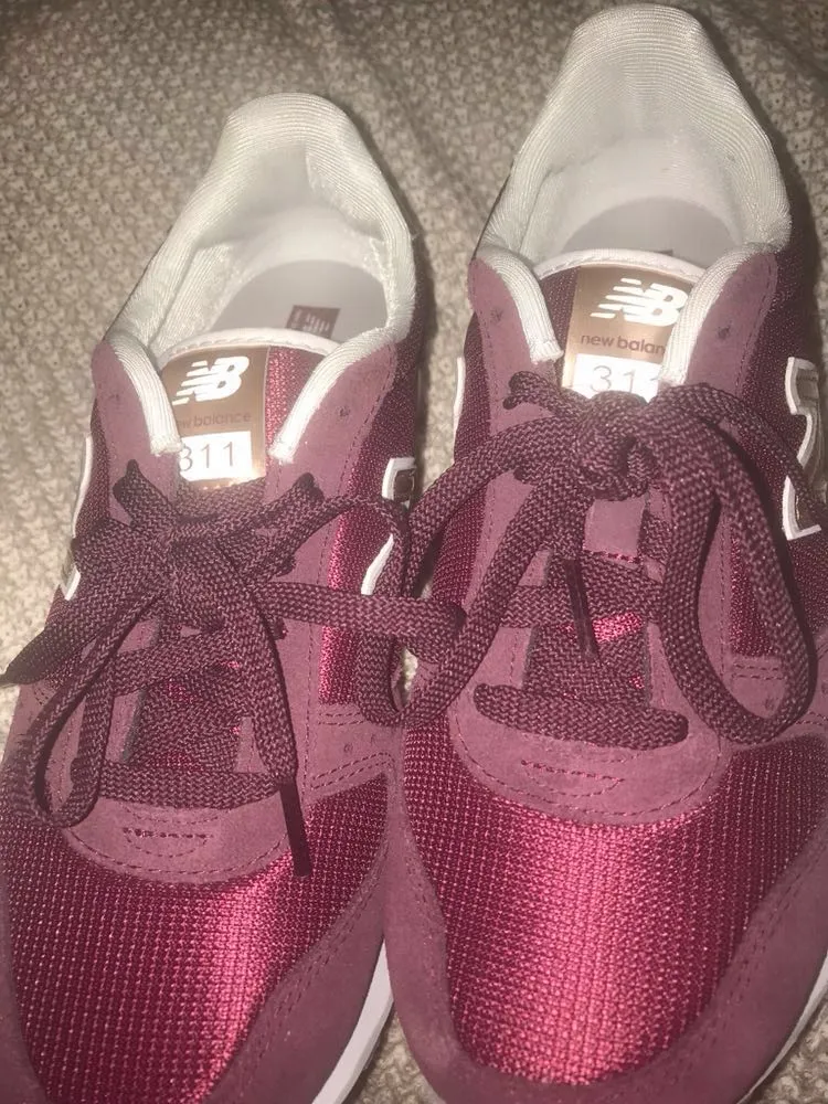 New Balance Women’s Sneaker 311v1 - Image 5