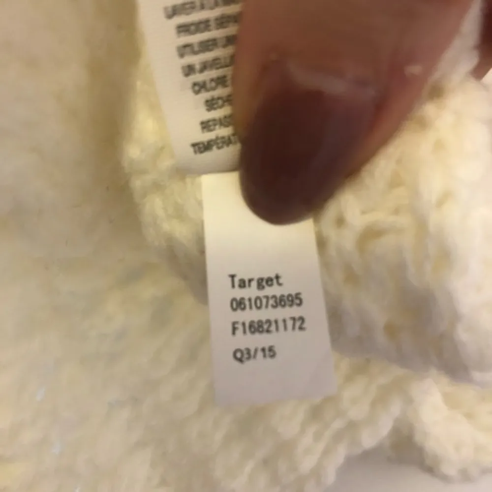 Mossimo (target) long white winter infinity scarf - Image 5