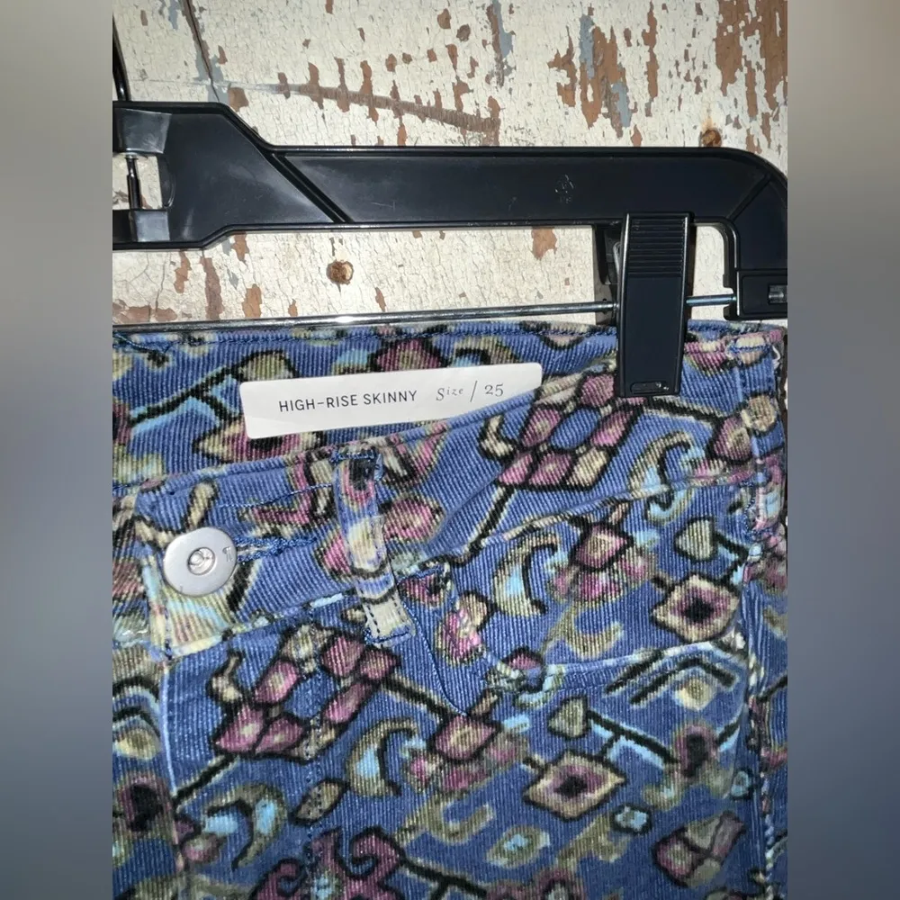Pilcro and the Letterpress corduroy pants size 25 High Rise Skinny Fun print - Image 2
