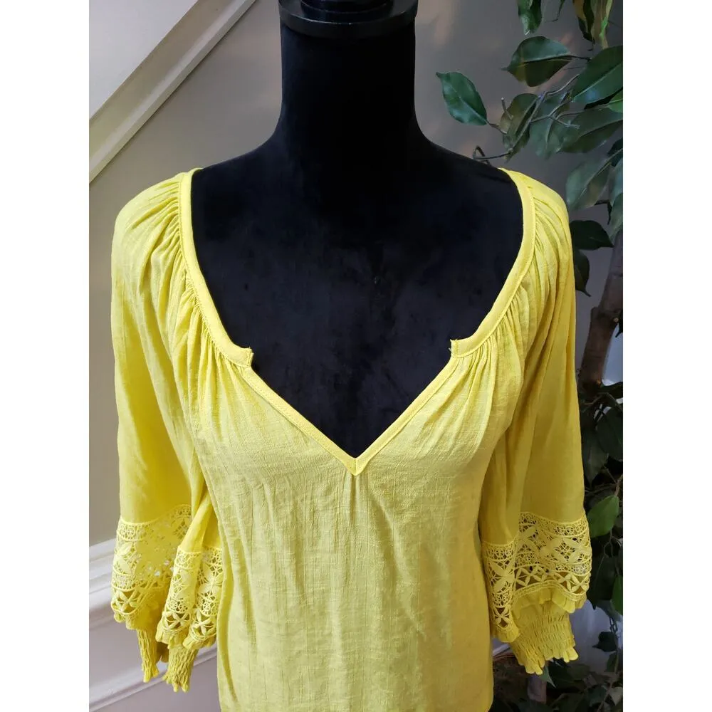 Women's Unique Spectrum 1X Yellow Boho Peasant Blouse Crochet Sleeve Top - Image 7