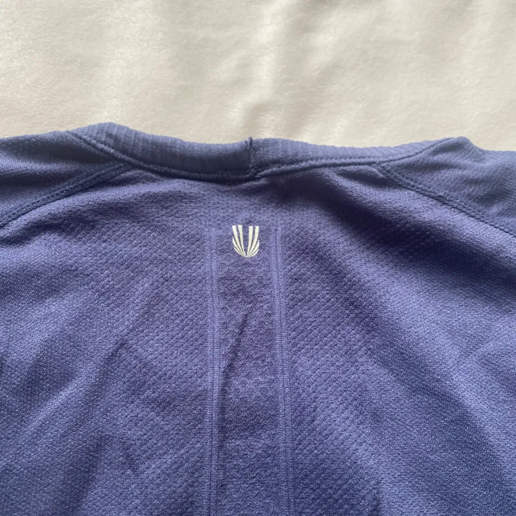 US Rowing athletic gray blue tee, size medium - Image 8