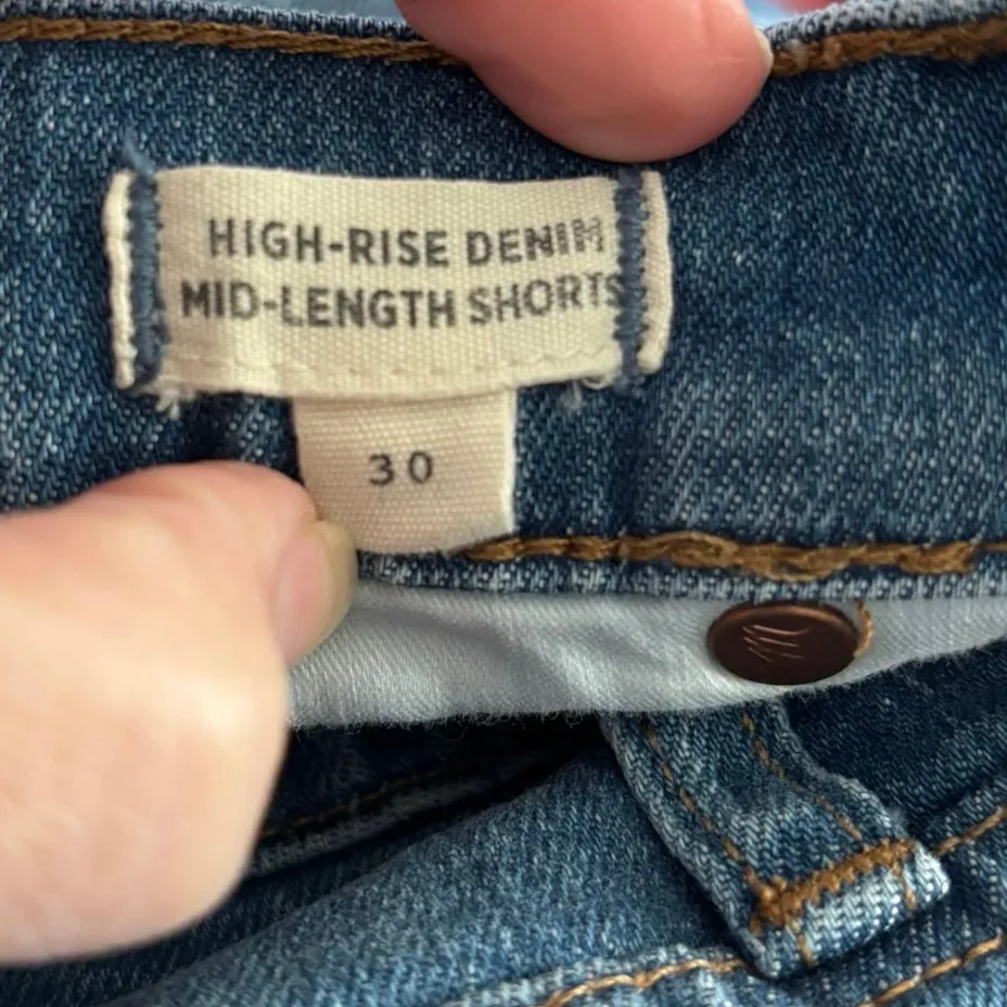 Madewell Size 30 High Rise Denim Mid Length Jean Shorts Raw Hem - Image 6