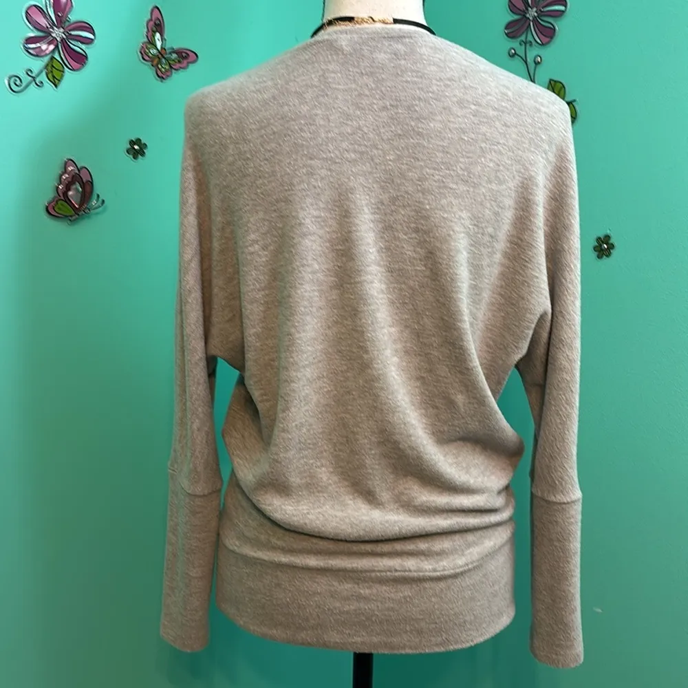 Cupcakes and Cashmere Long Sleeve Gray sweater - Image 6
