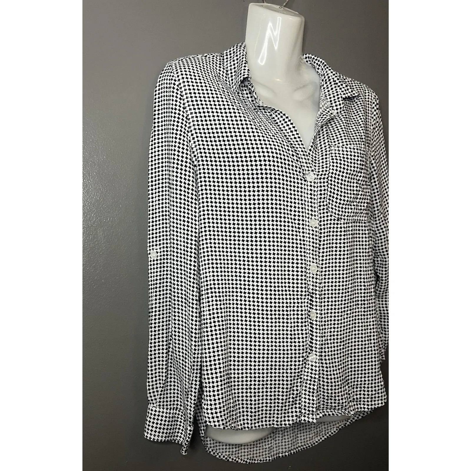Velvet Heart Shirt Womens Small Black White Houndstooth Button Front Rayon - Image 2
