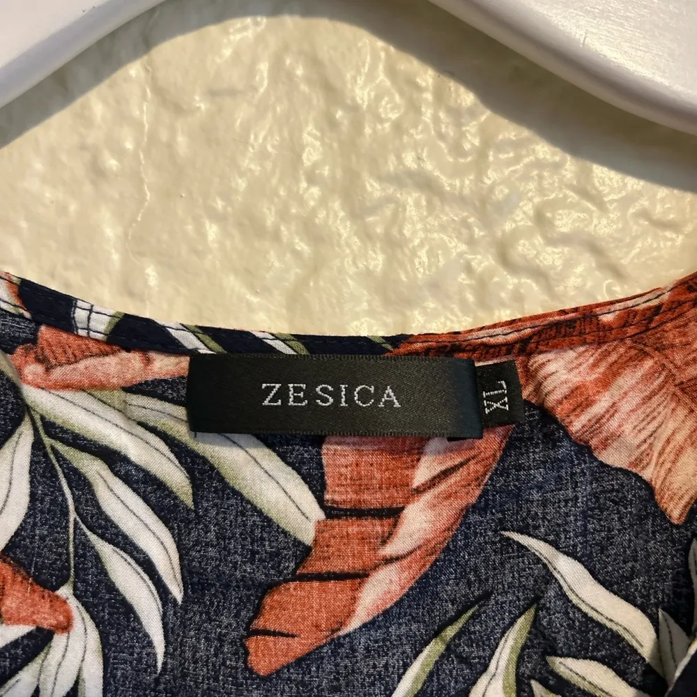 Zesica Floral Vneck Long Sleeve wrap tie waist Dress‎ size XL Blue - Image 5