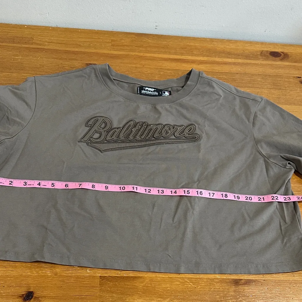 Baltimore Crop top Khaki Women's Tee Brown Size L - Image 7