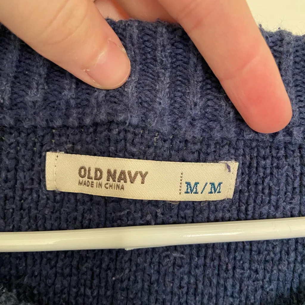 EUC Old Navy women’s blue thick cable‎ knit 3/4 sleeve sweater medium - Image 4