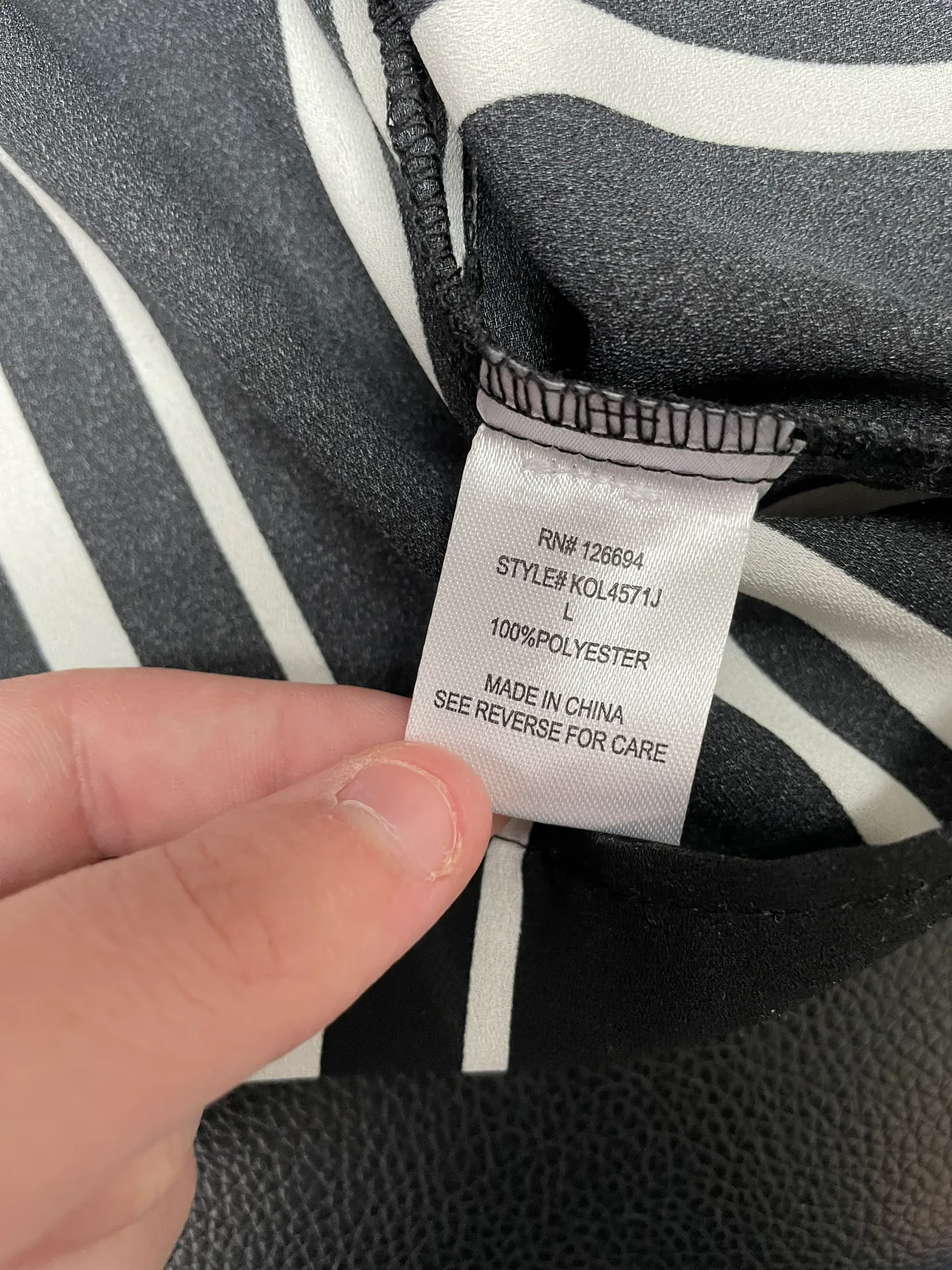 NWT  Stripe Tie Front Crop Top - Image 3