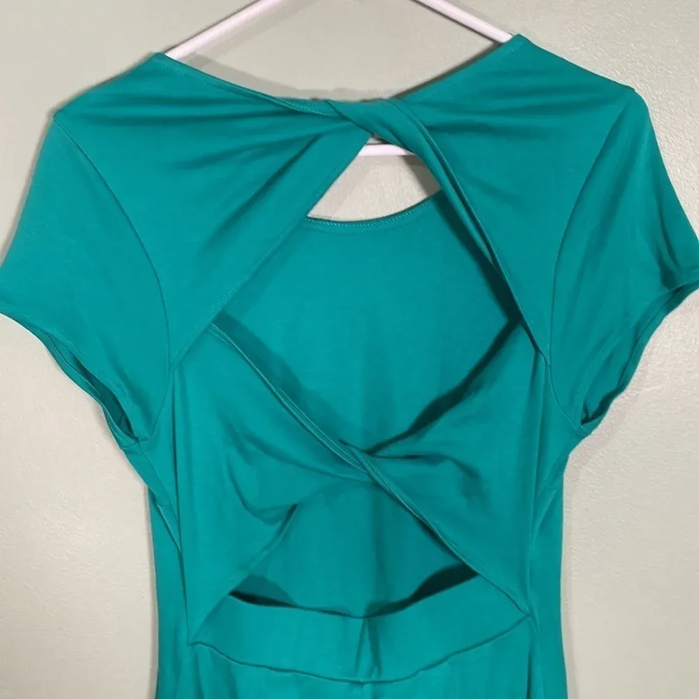 New York & Co Twist - Image 7