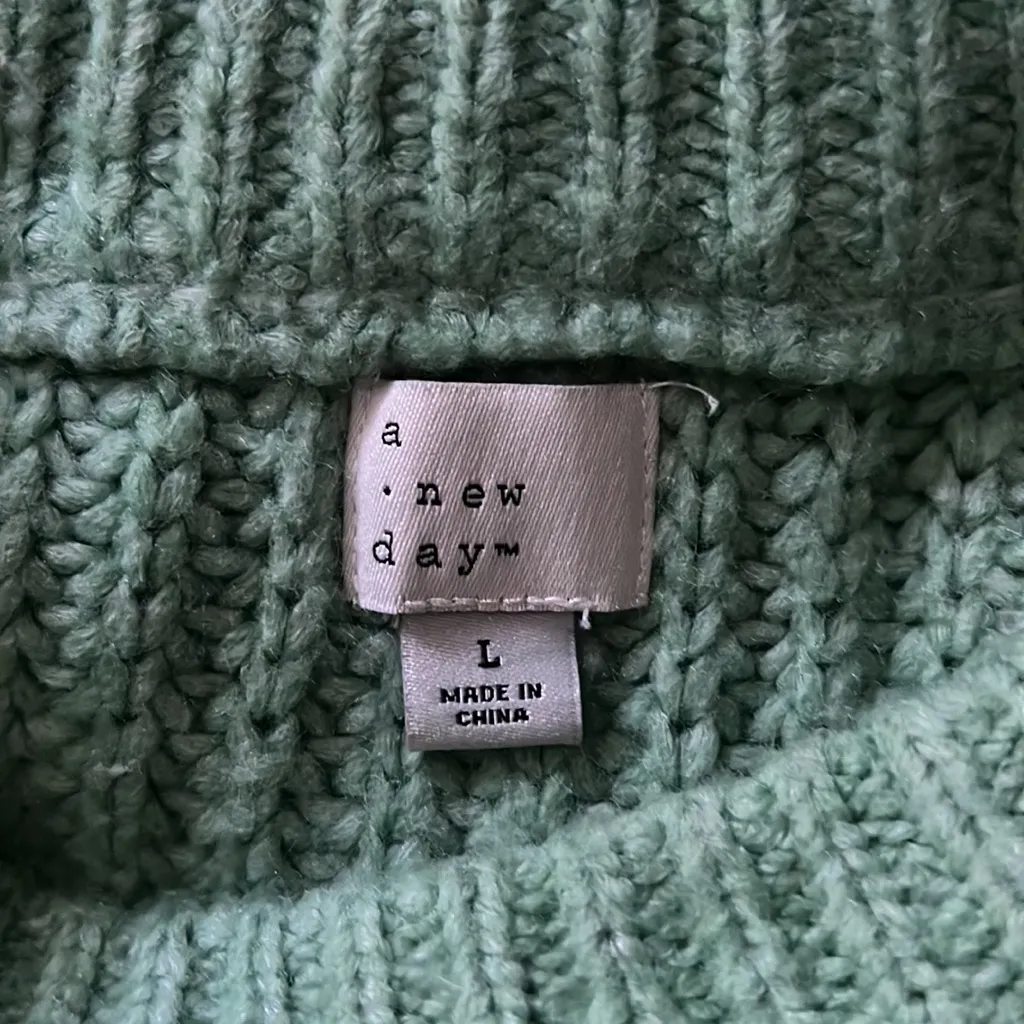 A‎ New Day Sweater Womens Large Green Cable Knit Casual Preppy Minimalist - Image 5