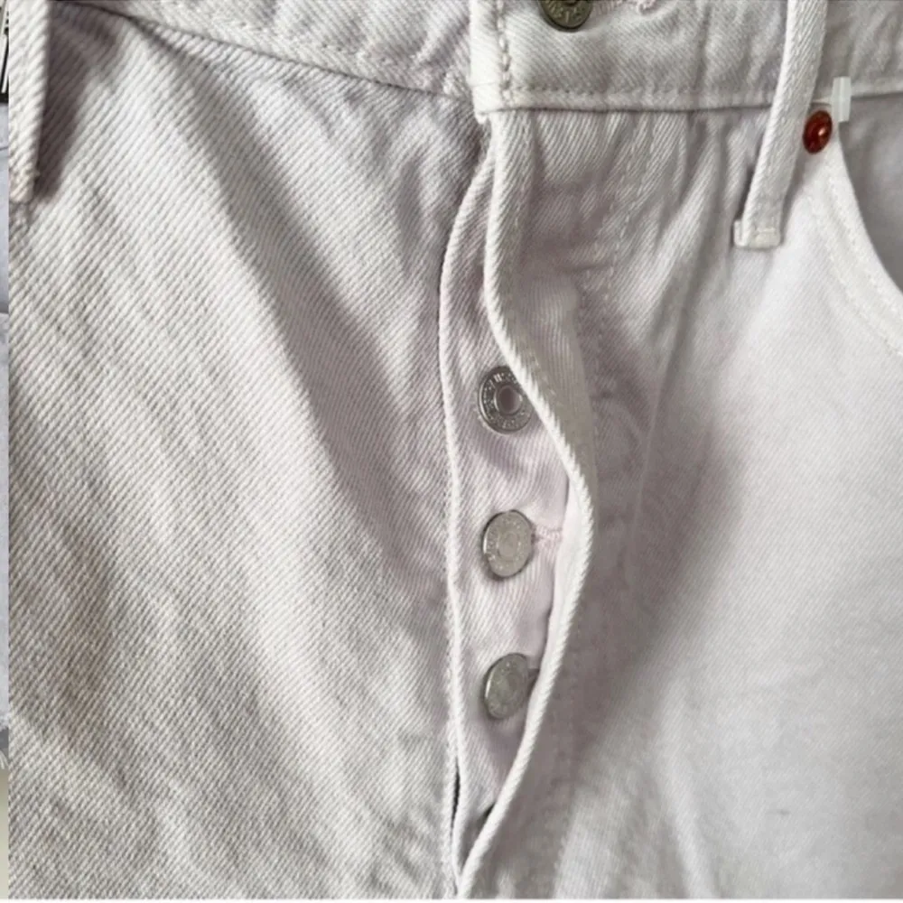 Levi’s 501 Lavender Purple High Rise Raw Hem Button Fly Jean Shorts Size 32 NEW - Image 3