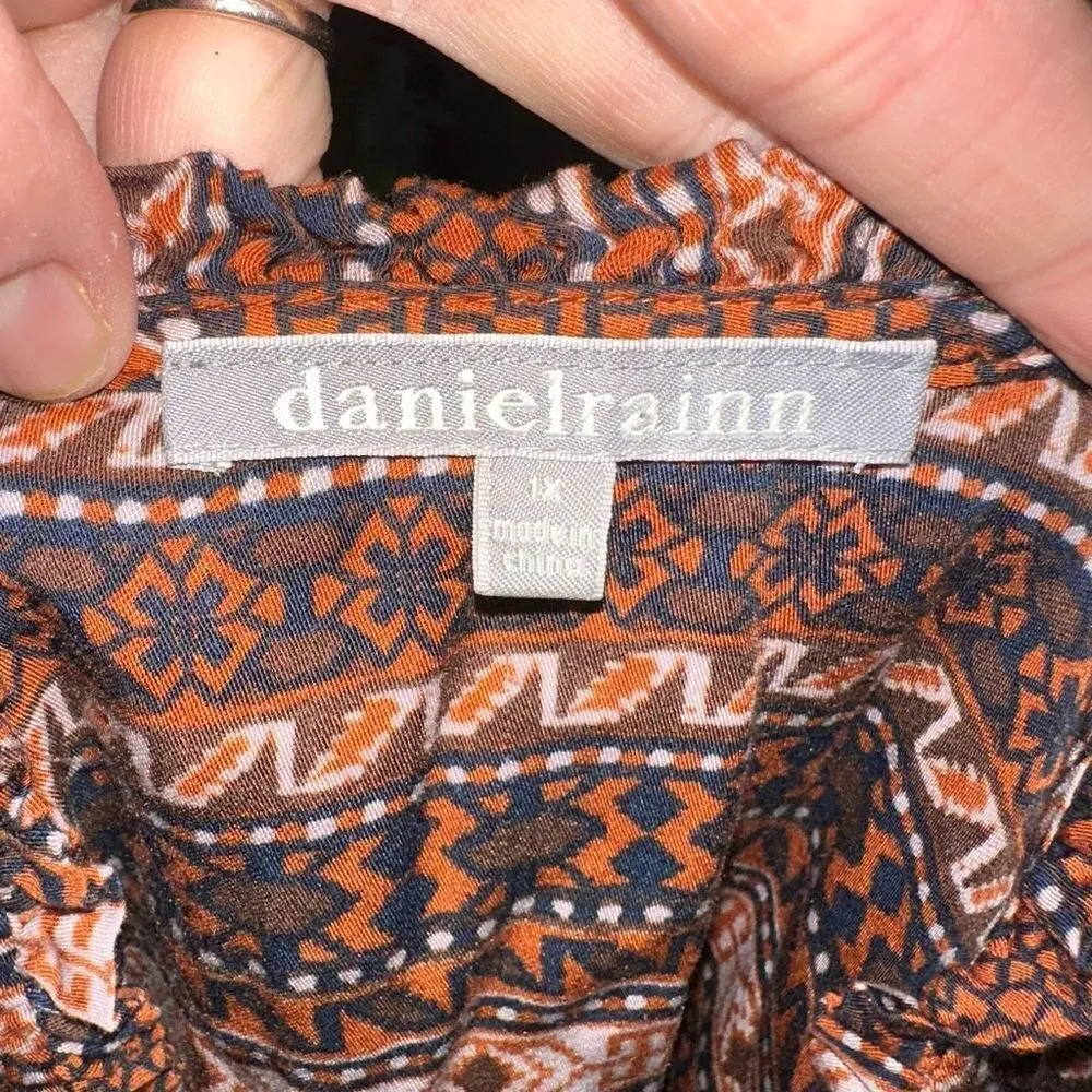 Daniel Rainn 1x 70’s look keyhole tie neck boho flowy blouse - Image 3