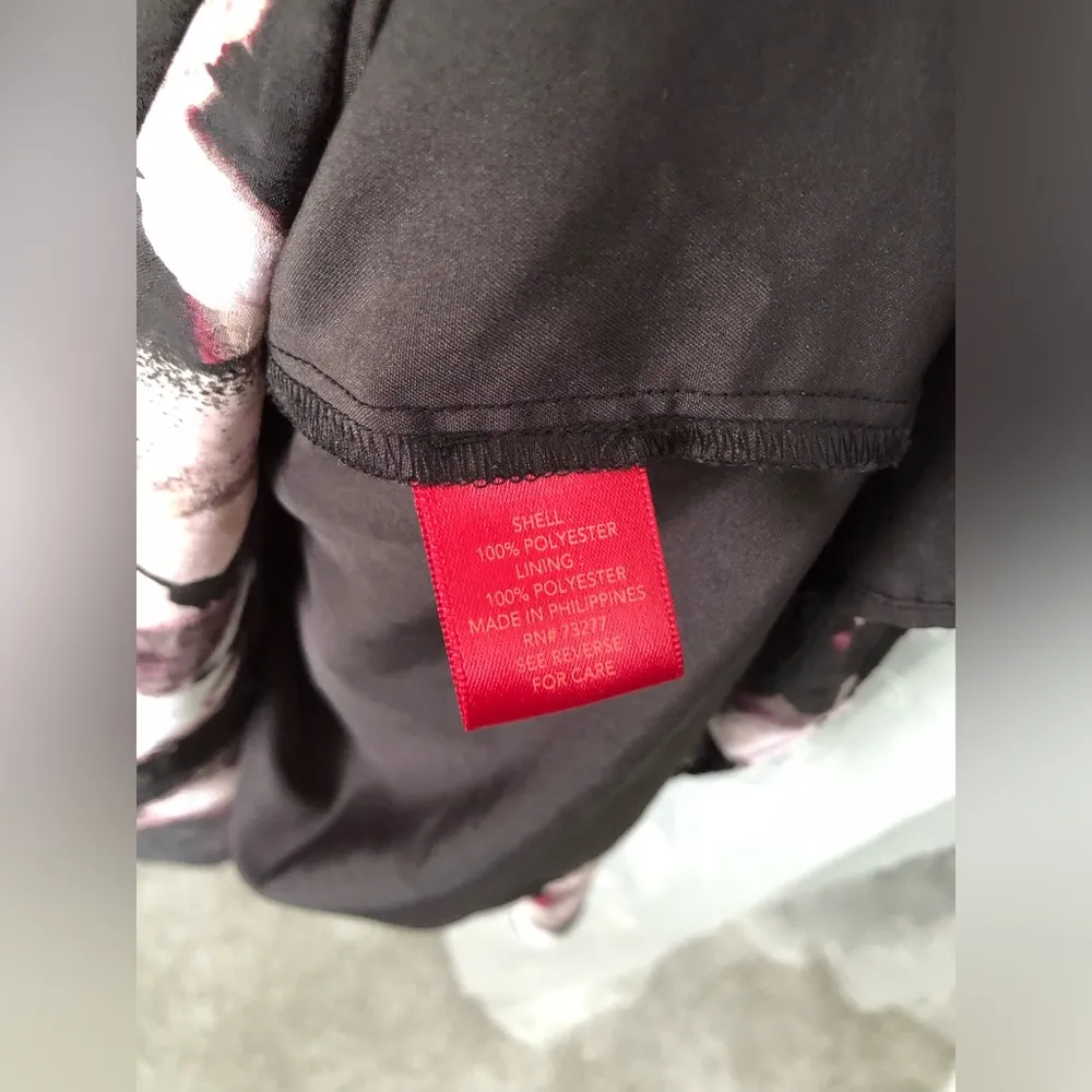 Jennifer Lopez Women floral print flowy Dress Asymmetrical v neck size L - Image 7