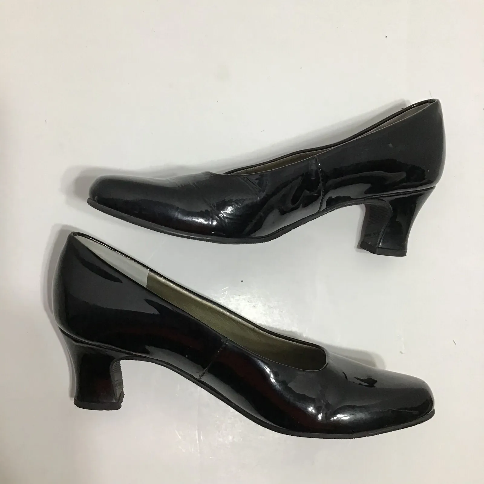 Mark Lemp Classics Womens Solid Black Slip On Heeled‎ Pumps Round Toe Size 8M - Image 6