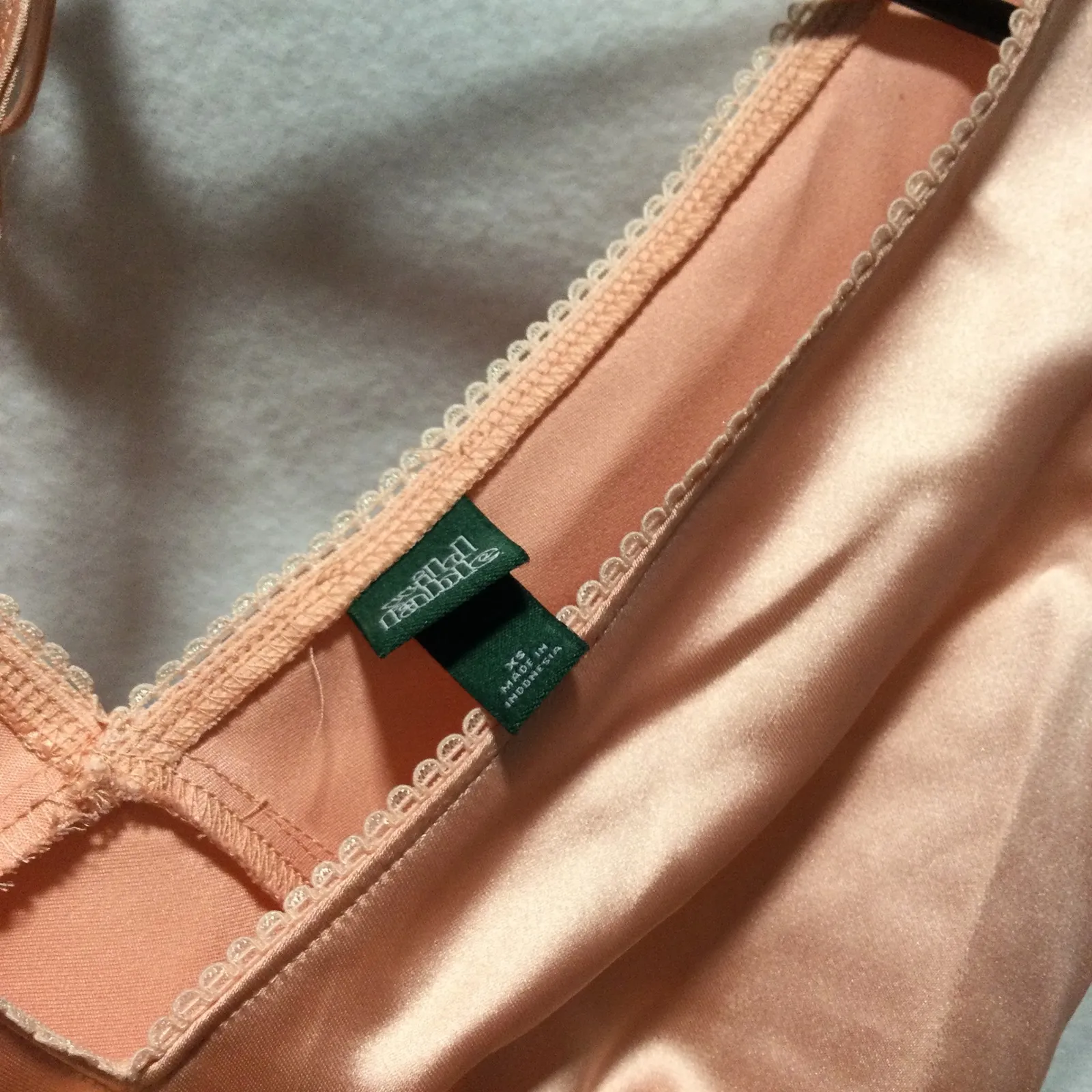 Wild Fable Peach Satin‎ Lace Trim V Neck Crop Top Cami Tie Back Women's XS - Image 3