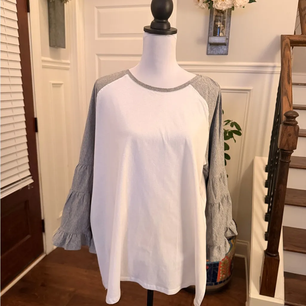 Anthropologie NWOT No Crying In Baseball Tee w/ Ruffle Sleeves - Image 4