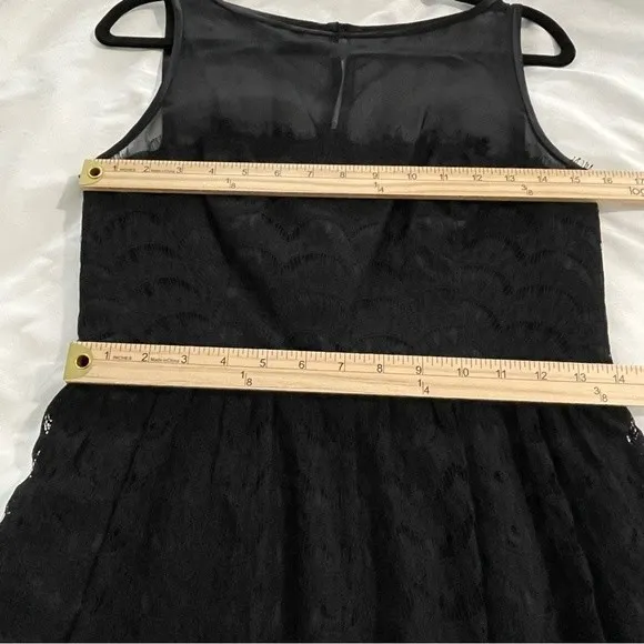 Trina Turk‎ Black Dress Size 8 Lace Silk Nylon Fringed Scalloped Hem Sleeveless - Image 7