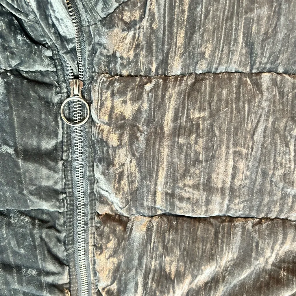 Forever 21 Velvet Gray Cropped Jacket - Image 5