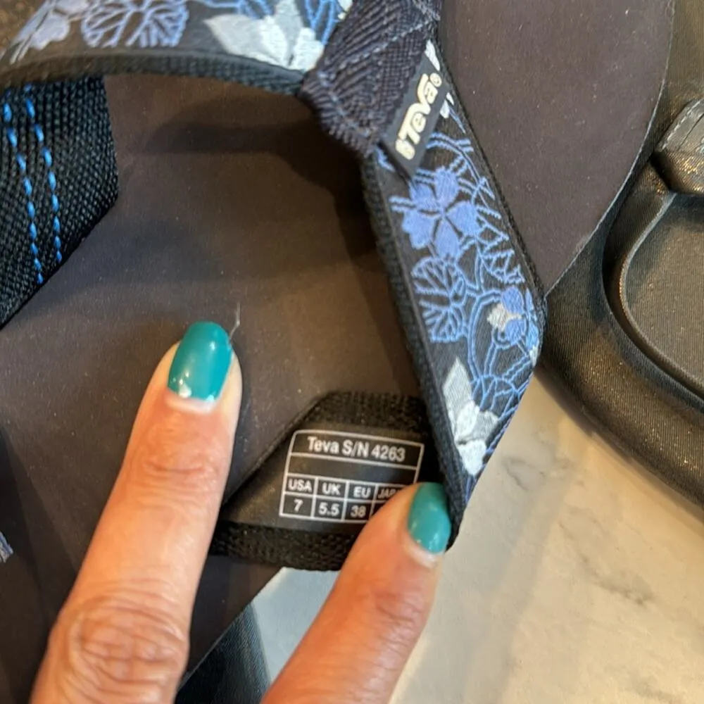 Teva Mush Mandalyn Sandal Black Blue Floral Comfort FlipFlop thick sole size 7 - Image 8