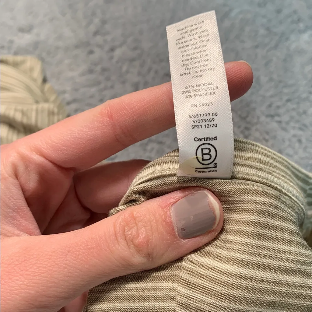 Athleta Striped muscle Tank Top medium - Image 7