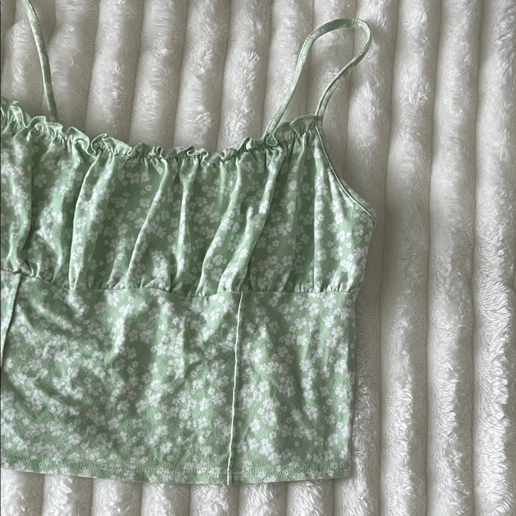 PacSun Light Green Floral Crop Top - Image 3