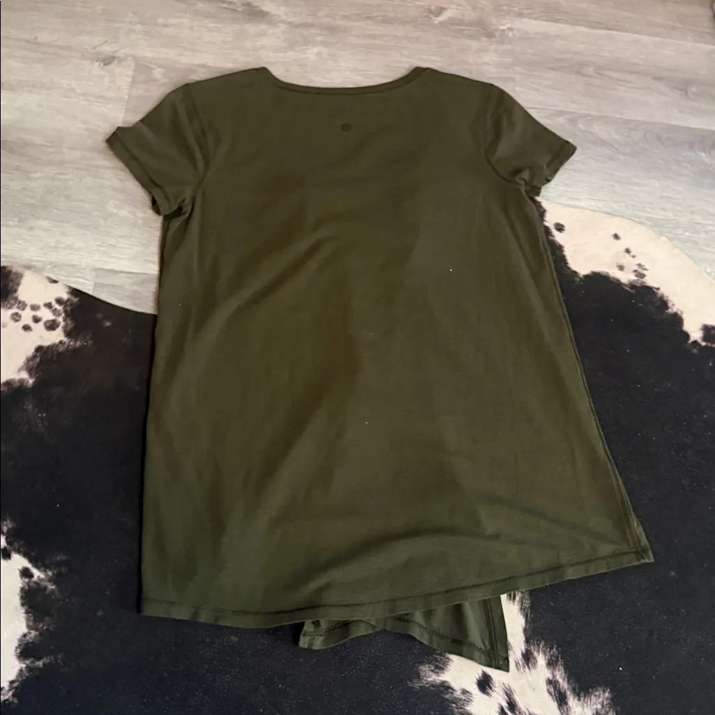 🖤LuluLemon Hunter Green VNeck/Open Front Work Out Top•Size:L🖤 - Image 4