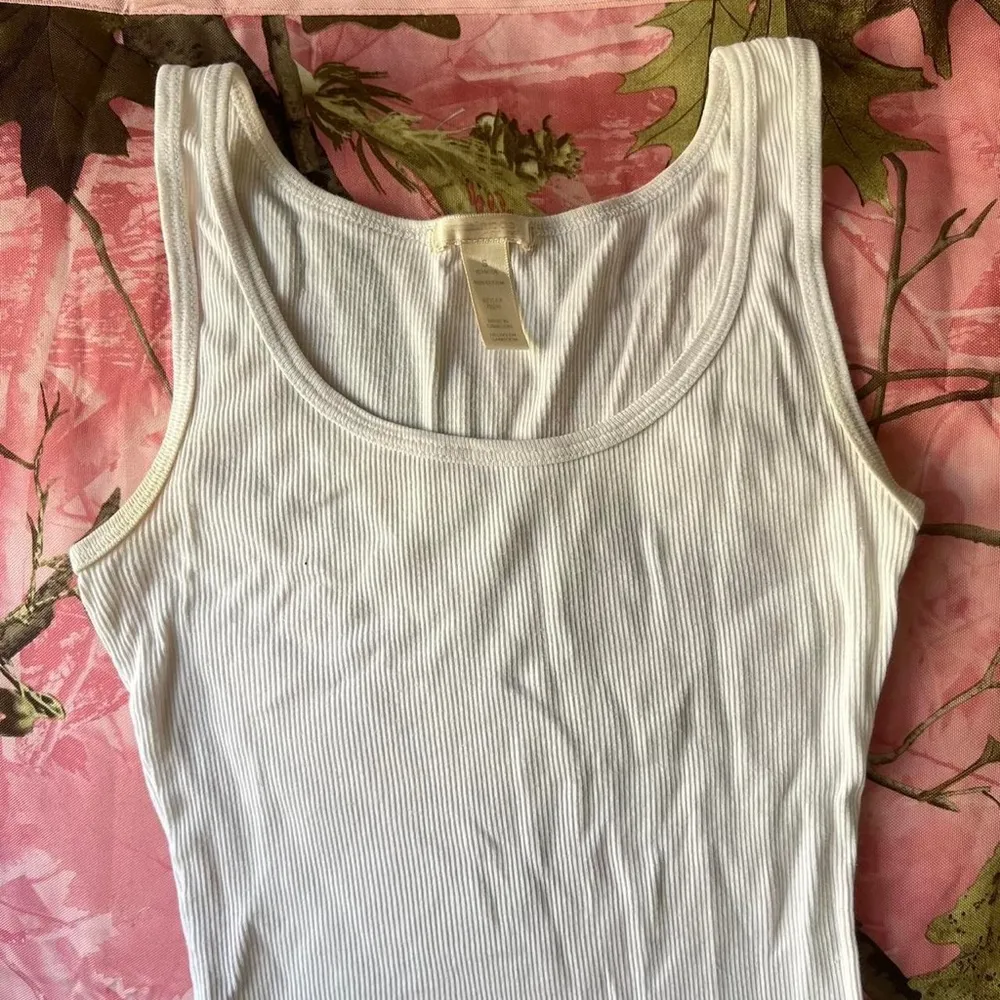 white ribbed fitted full length tank top - Image 3