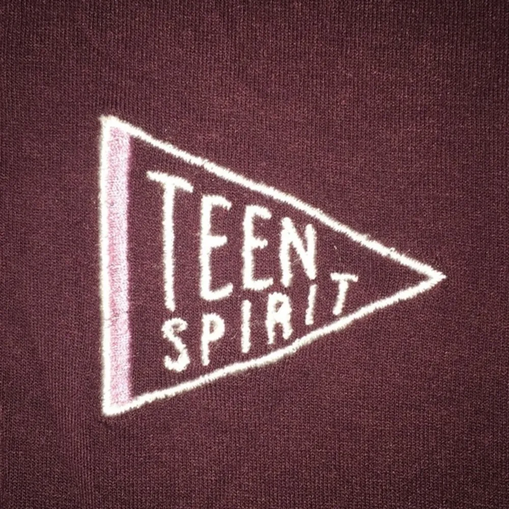 🎉 Women’s Medium Crop Top “teen spirit”🎉 - Image 10